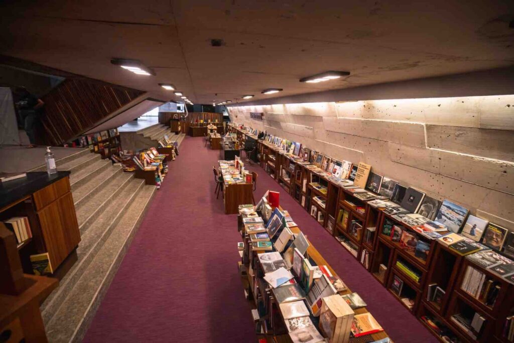 biblioteca 1536x1024